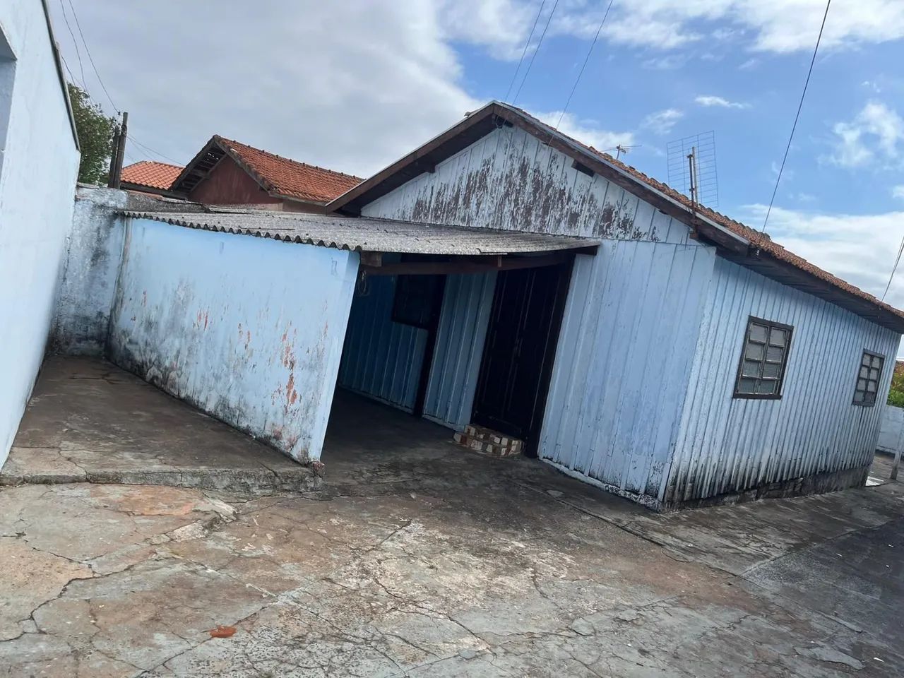 Casa em ótima localização  - Foto 2