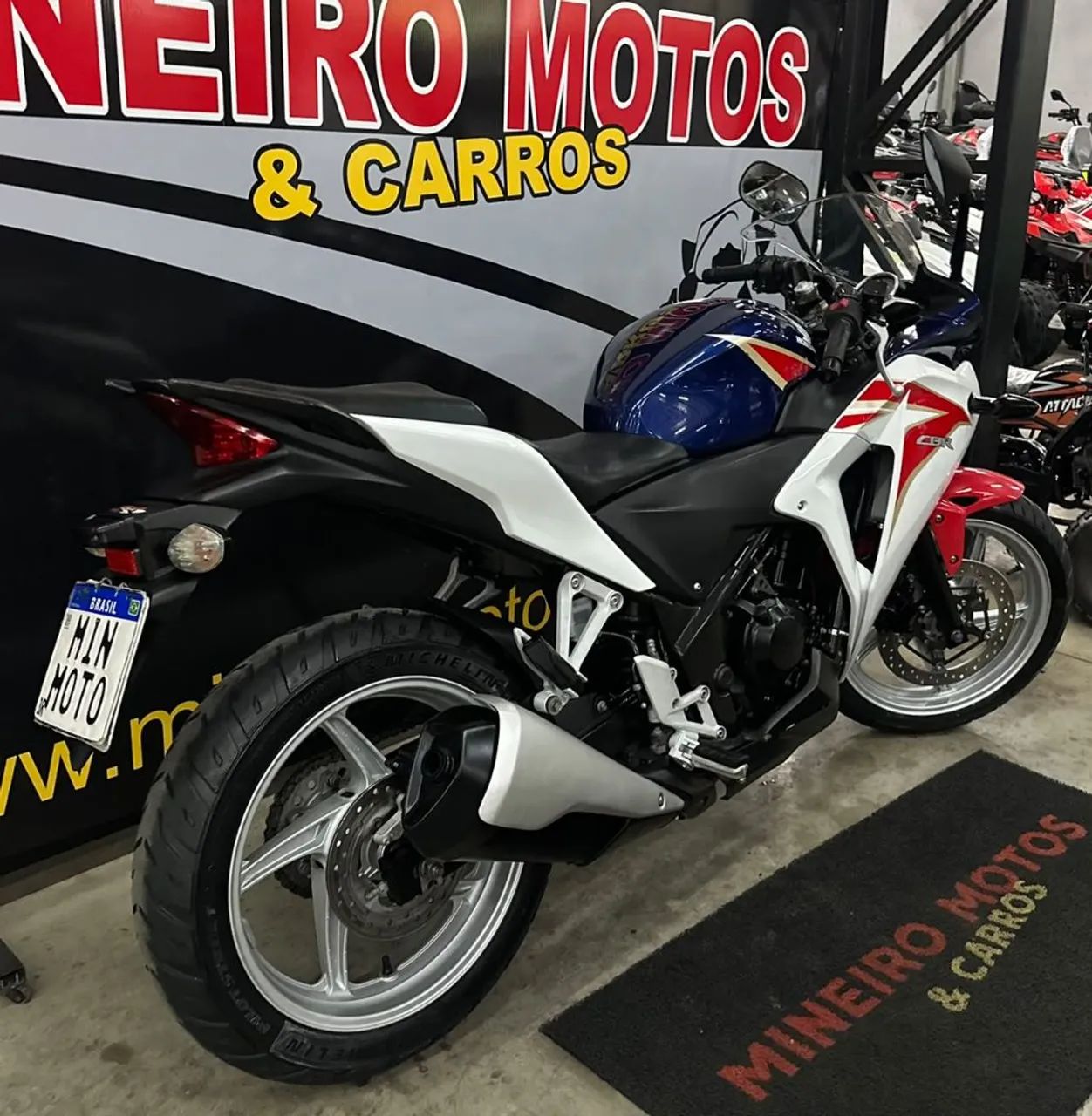 CBR 250R - Foto 3