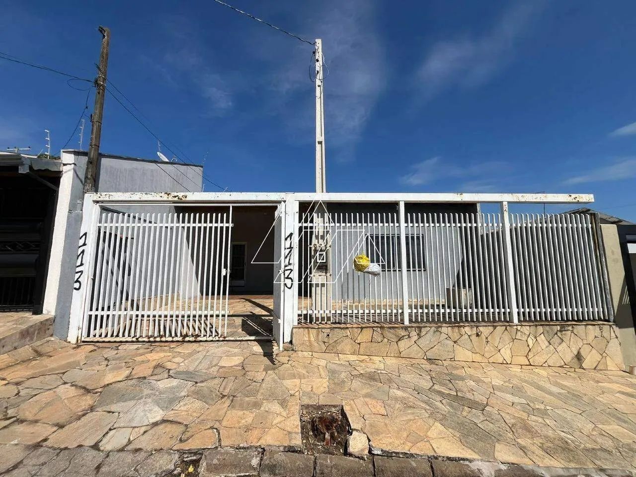 Casa com Edícula no Jardim dos Lírios  Espaço e Versatilidade