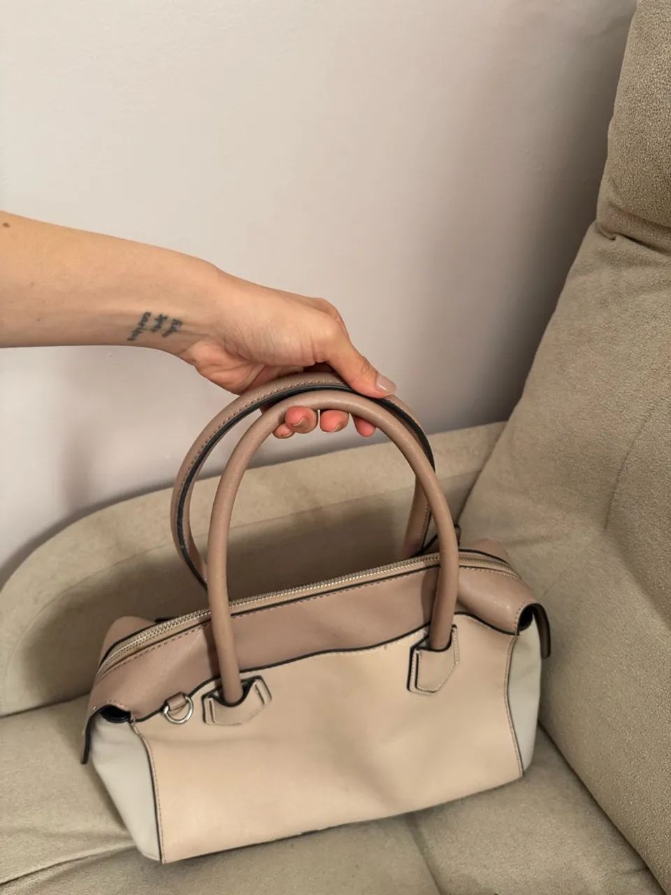 BOLSA ORIGINAL GUESS ROSE - Foto 5
