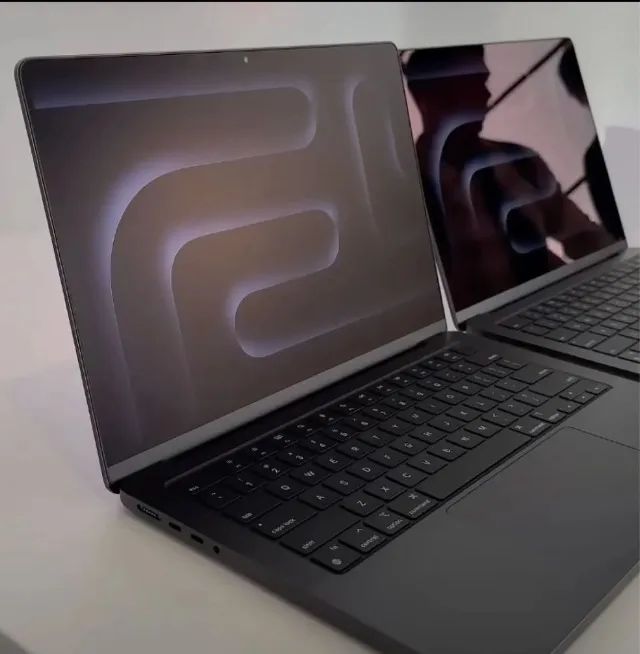 MacBook Pro M4 24/512GB 14'' Space Black  - Foto 3