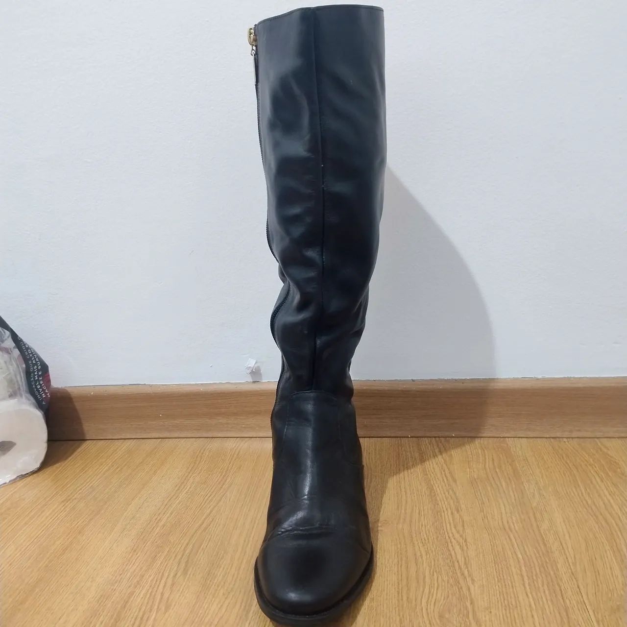 Bota couro cano alto  - Foto 3