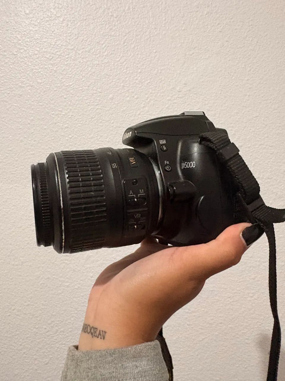 Nikon D5000 - Foto 2