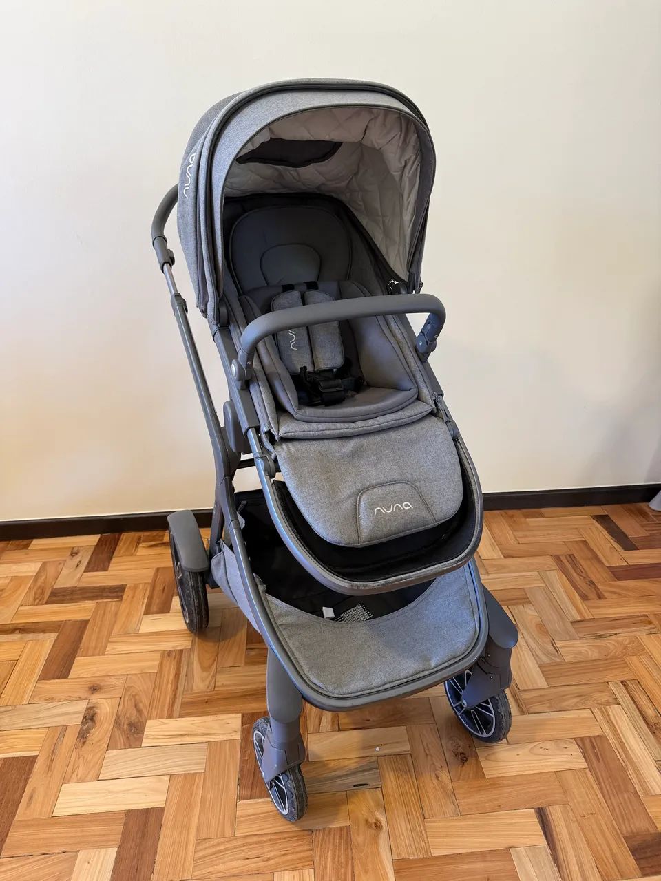 Nuna : Carrinho de bebê  + Moisés + bebê conforto  - Foto 2