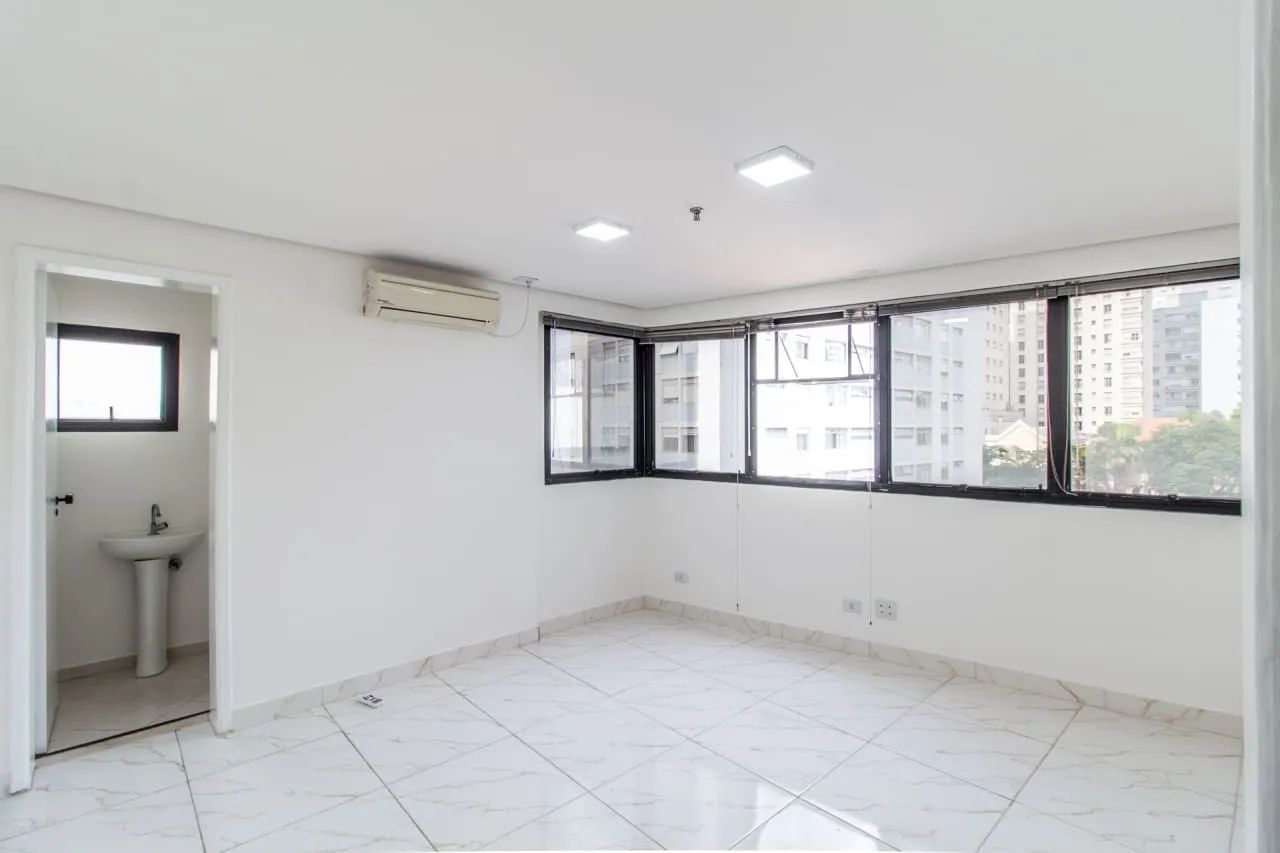 Sala comercial na Rua Doutor Albuquerque Lins, 635 - Conjunto 43  52 m²
