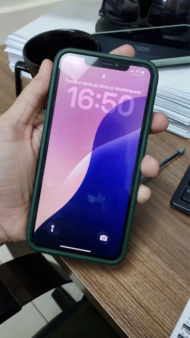 iPhone 11 Pro Max Verde Musgo - Foto 2