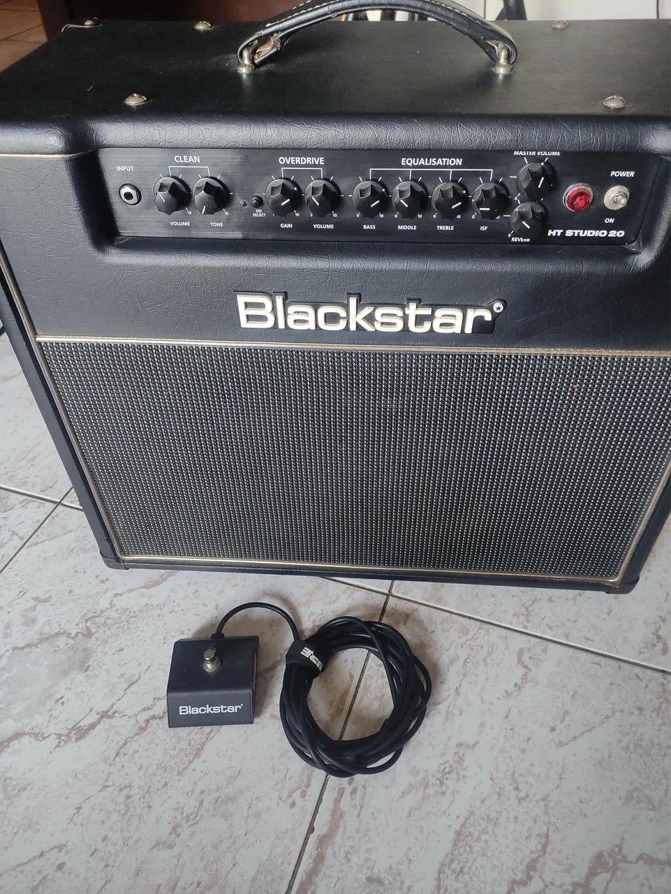 Amplificador Valvulado Blackstar HT Studio 20 Combo + Footswitch - Foto 3