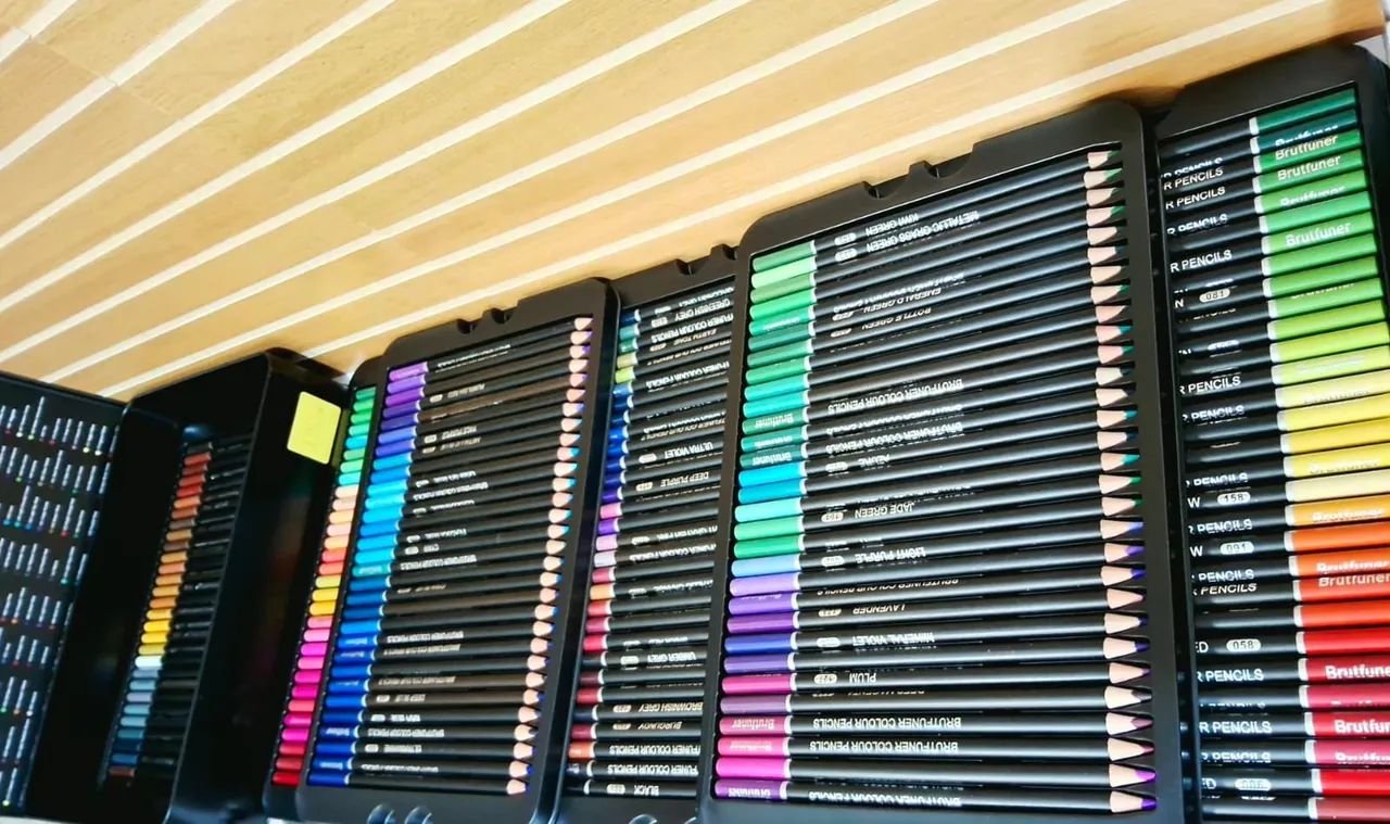 LÁPIS DE COR PROFISSIONAL - Foto 3