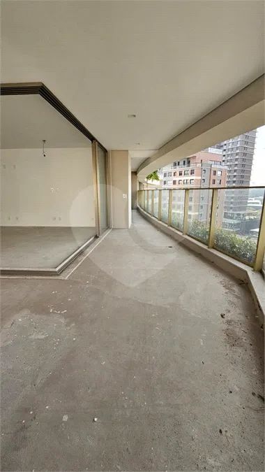 Apartamento com 3 quartos à venda em Moema - SP