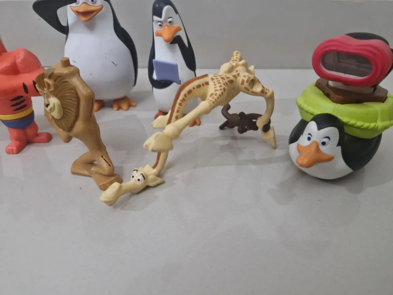 Miniaturas Action Figure - Pinguins de Madagascar - Foto 2
