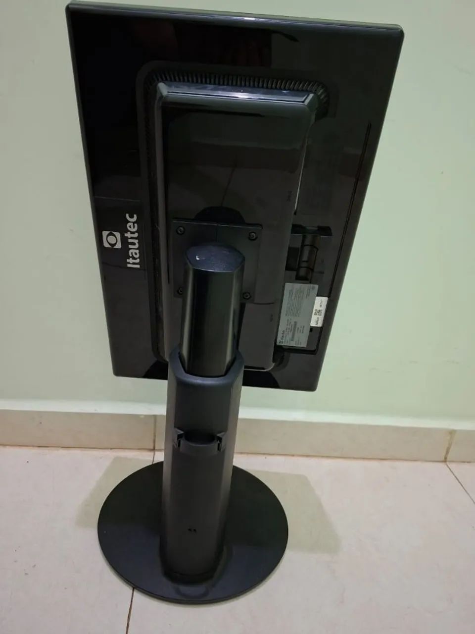 Vendo monitores móvel italtec infoway  com base ergonomica  - Foto 4