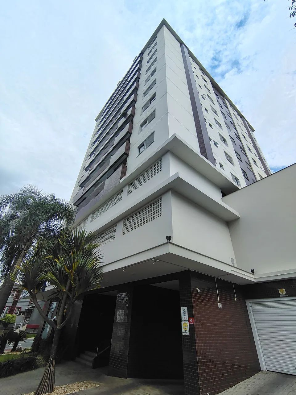 Residencial Giovana ( 3 dormitórios sendo 2 suítes)
