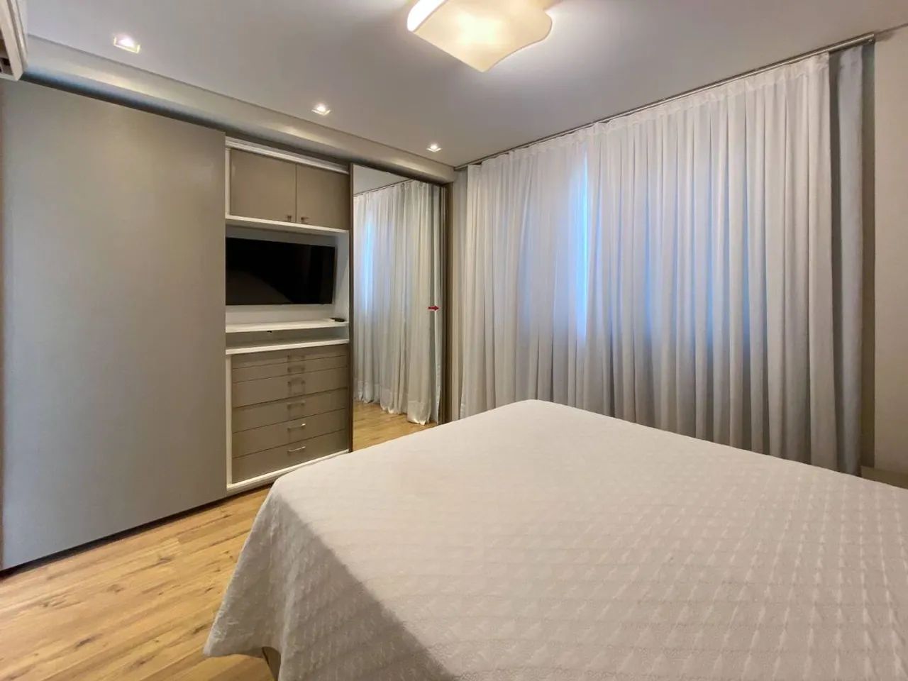 Apartamento mobiliado com 3 suítes para alugar na região central  Rua 2950 em Balneário Ca - Foto 12