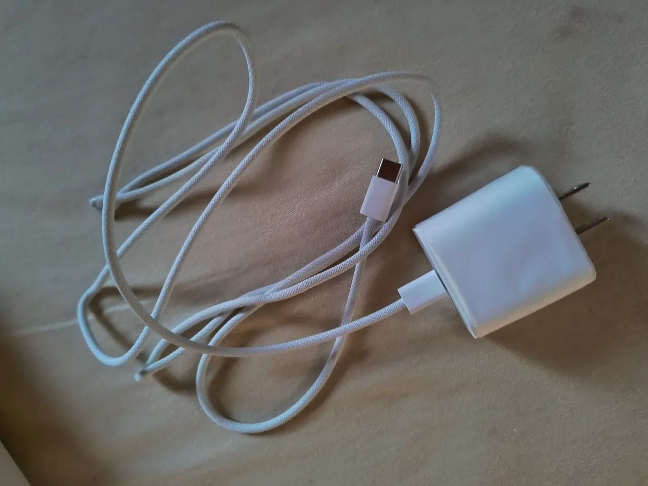 MacBook Neo prata 8/256gb - Foto 2