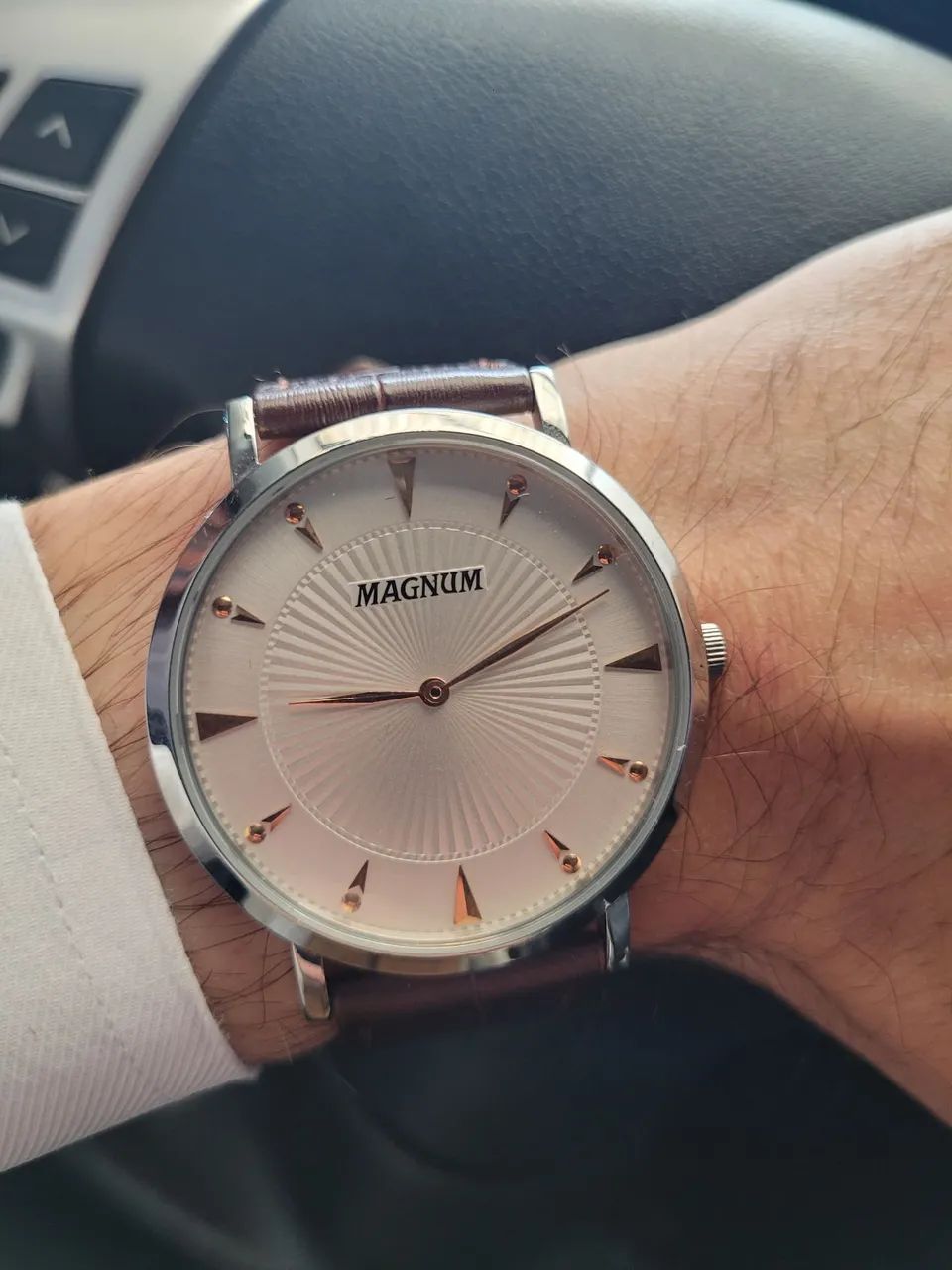 Relógio Magnum
