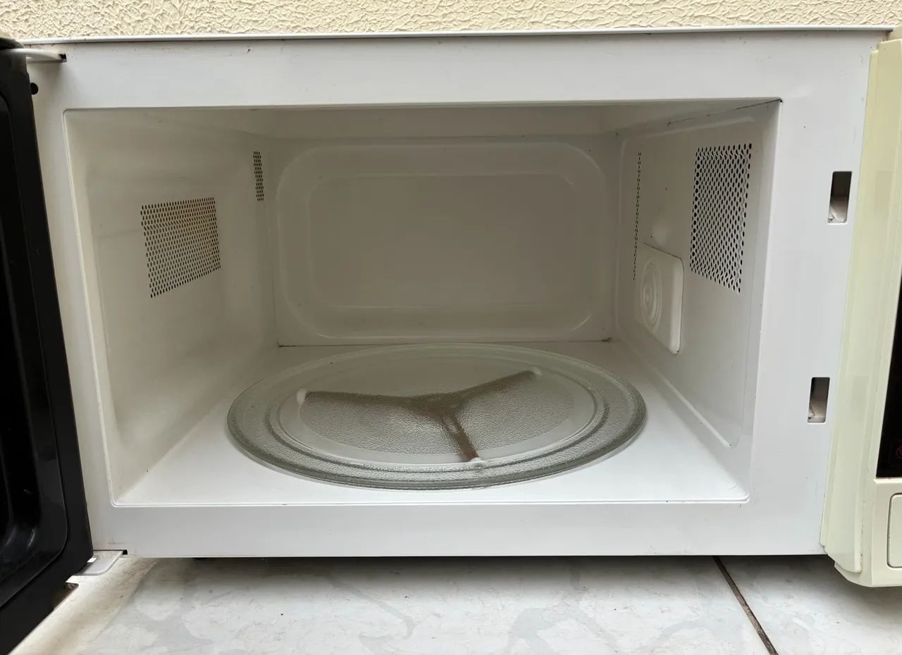 Microondas LG 30L 110v - Foto 3