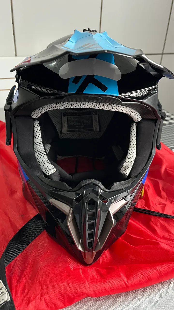VENDO CAPACETE  CROSS COM OCULOS OAKLEY - Foto 3