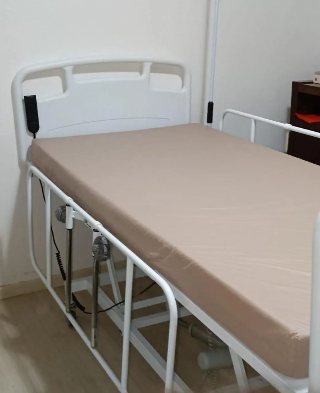 Cama hospitalar com colchão 08 posições  - Foto 2
