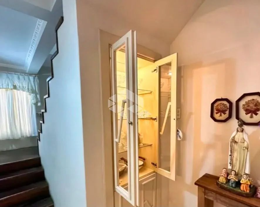 Casa ampla em bairro nobre - Foto 5