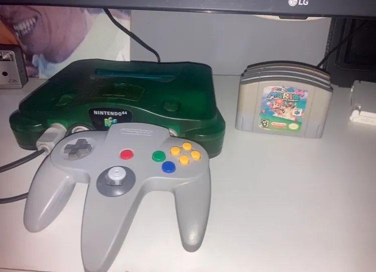 Nintendo 64 (verde) + 4 jogos