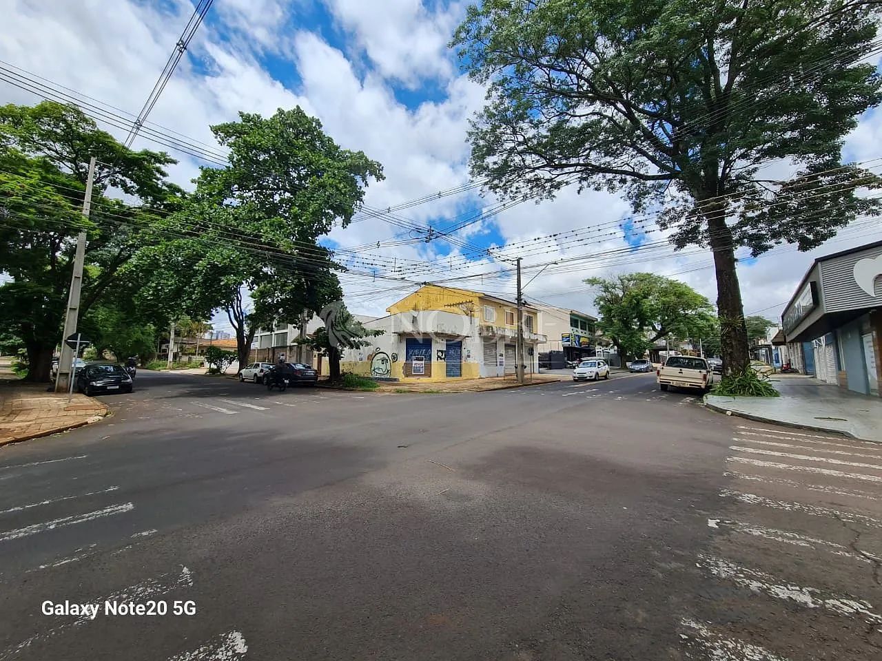 Imóvel com casa, sobrado e 2 salões comerciais na Avenida São Domingos - Foto 2