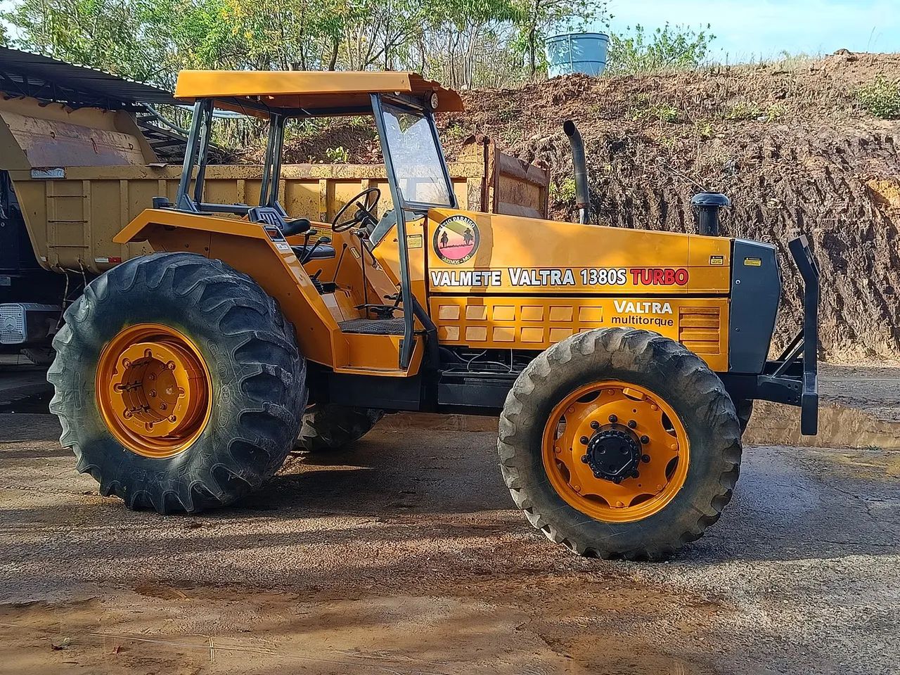 Trator valmete 