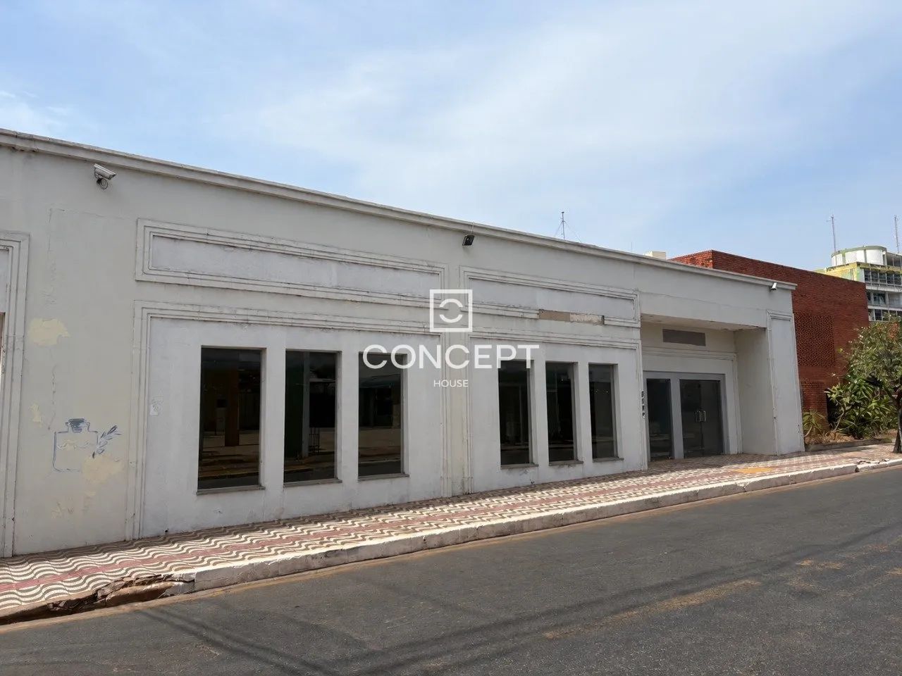ALUGA-SE PONTO COMERCIAL NO CENTRO DE CUIABÁ - 1.007 M² E 30 VAGAS - Foto 2