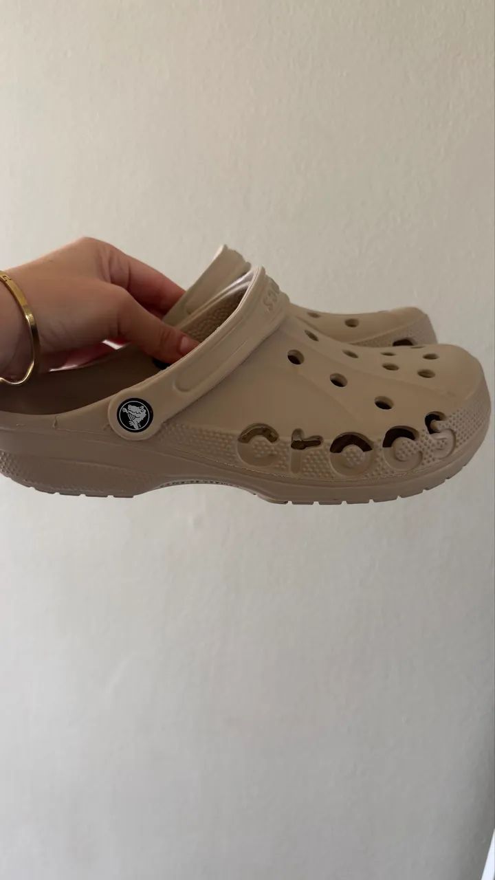 Crocs nude 