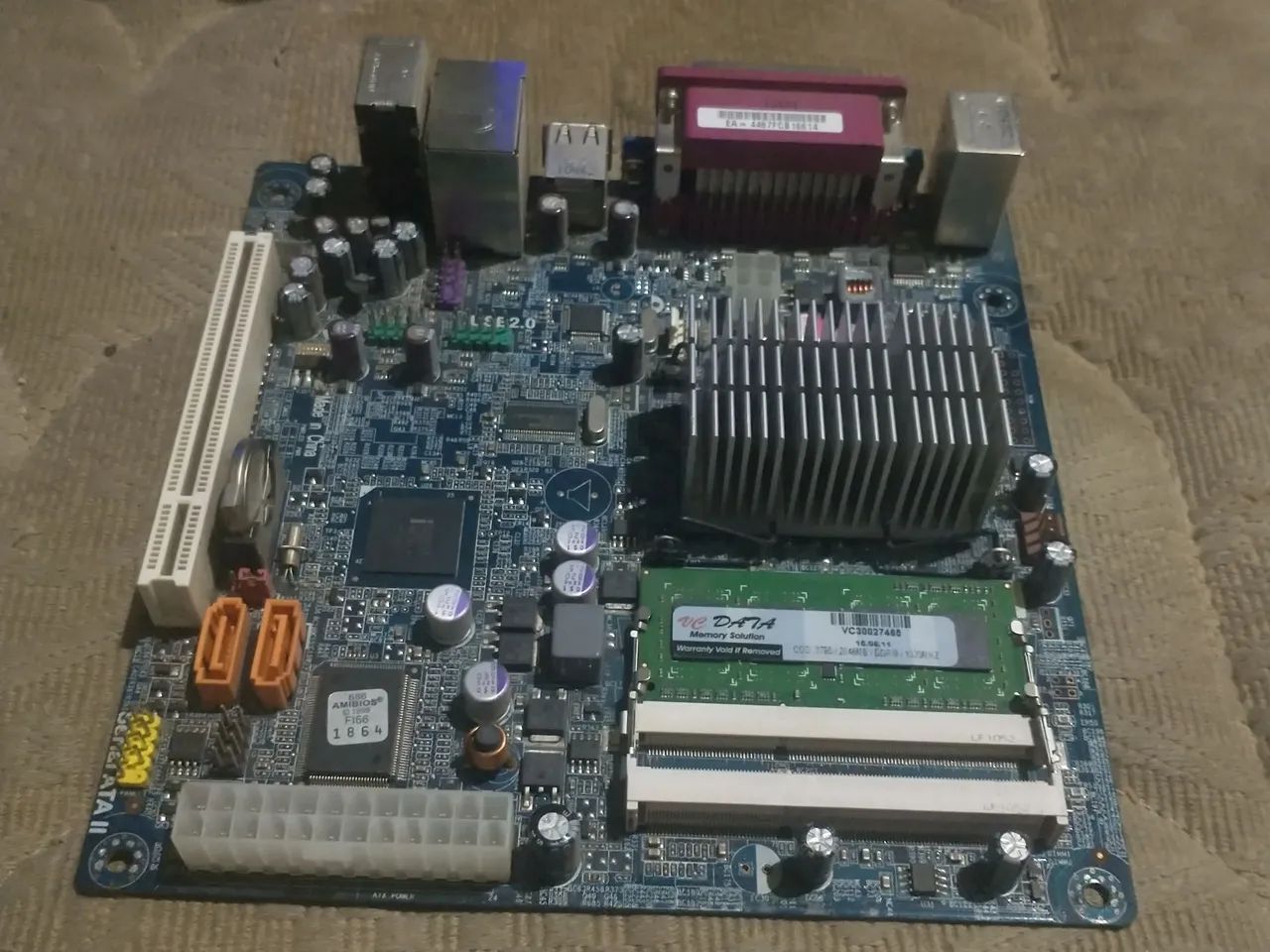 Placa Mãe Mini ITX Intel Atom D525 15-R67-011002 DDR3 LSE2.0 Com Processador Integrado