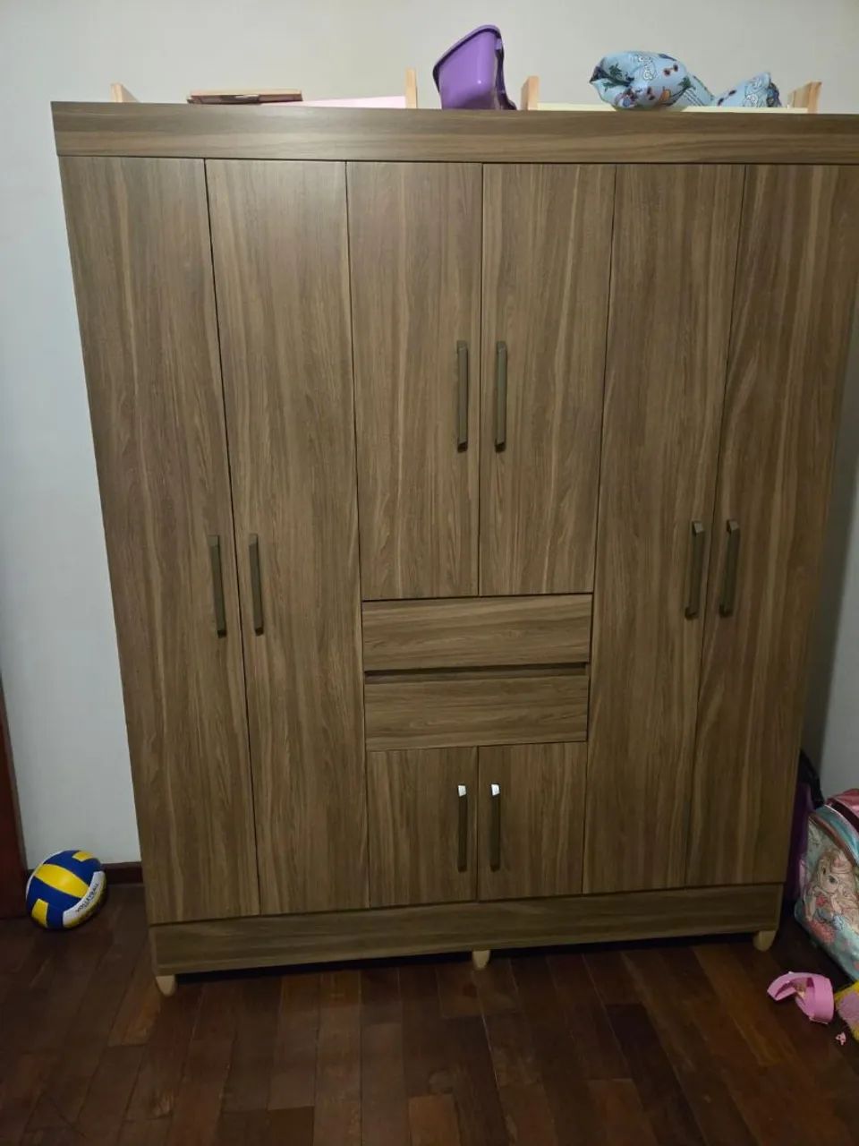 Guarda Roupa 6 portas e gavetas 