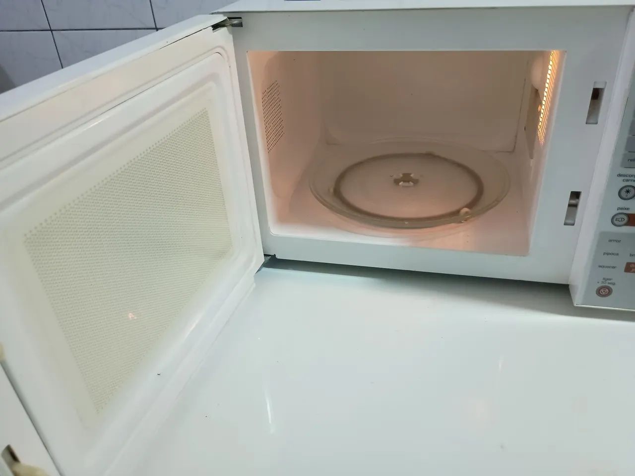 Microondas Brastemp 18 litros  - Foto 2