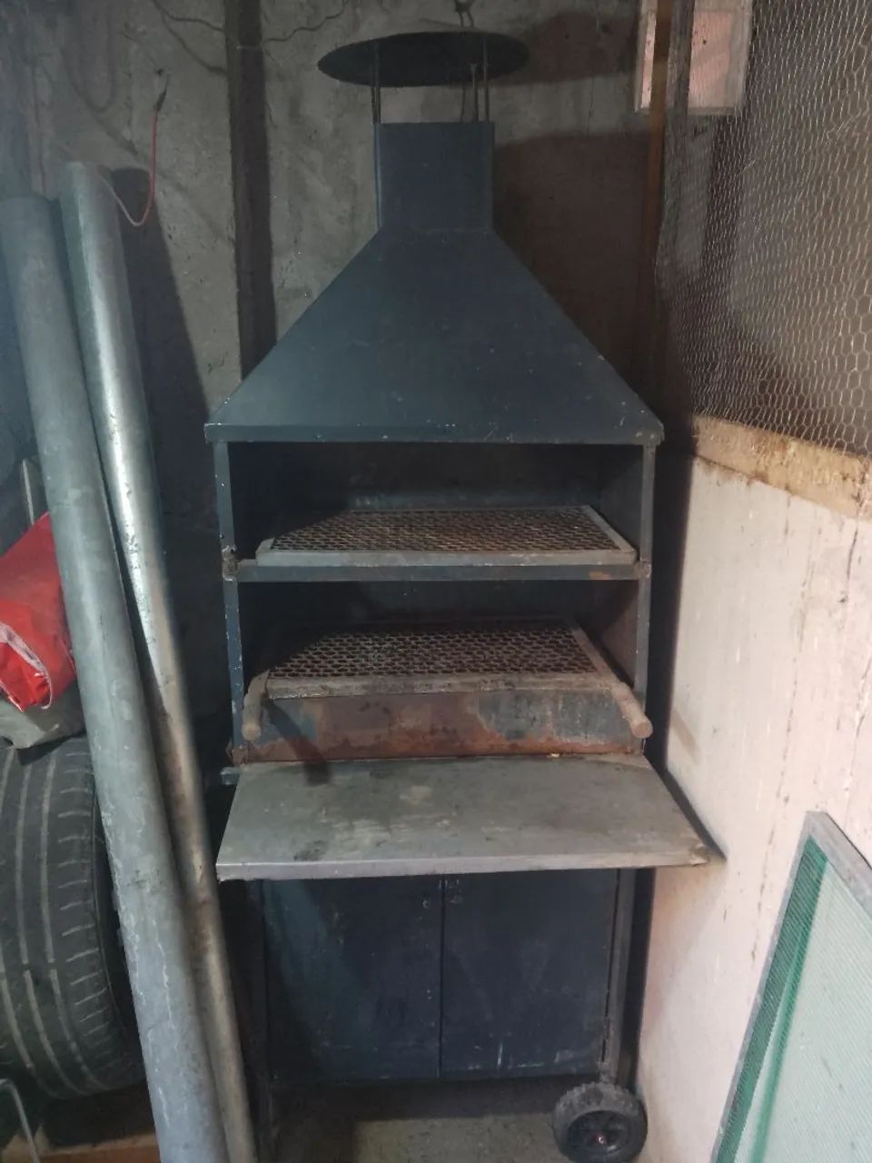 Vende-se uma churrasqueira 300 reais  - Foto 2