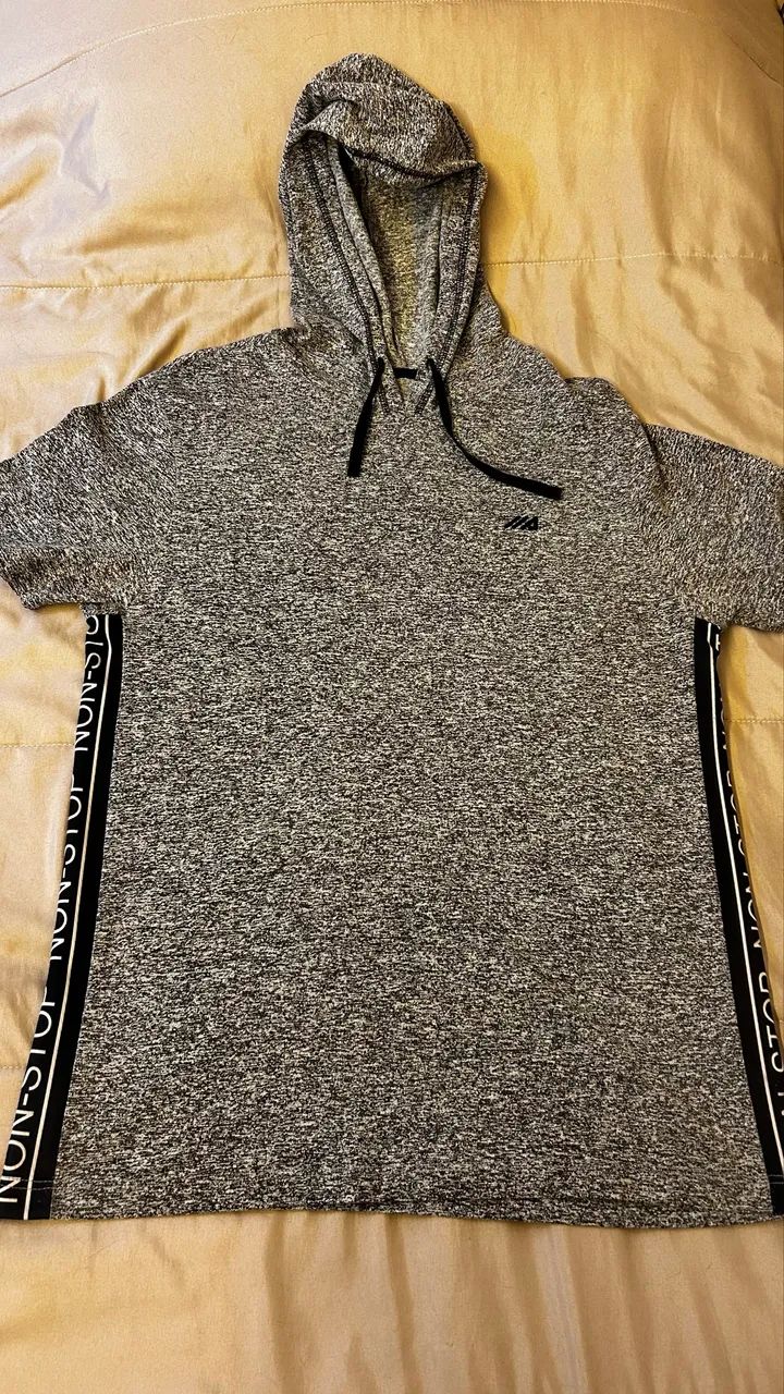 Camisa com capuz - Foto 2
