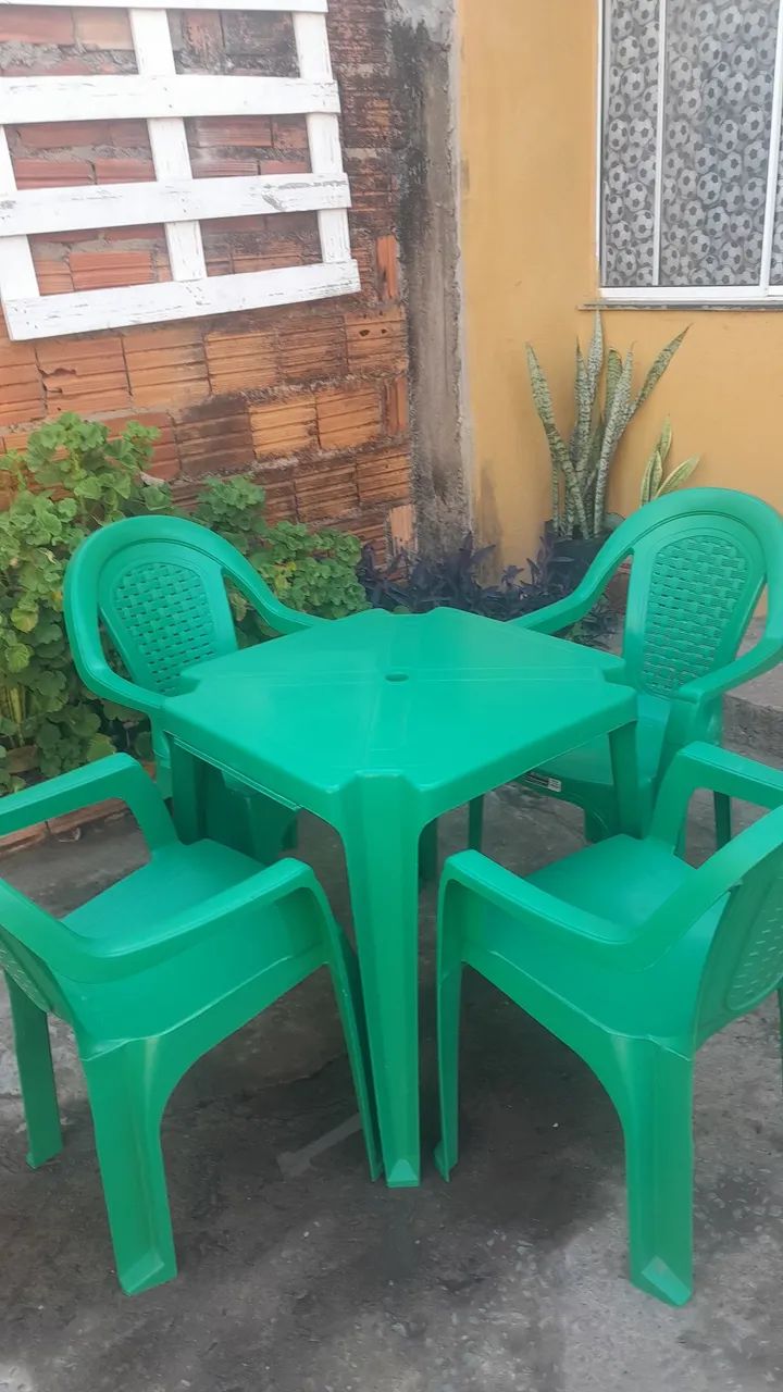 Mesa com cadeiras 