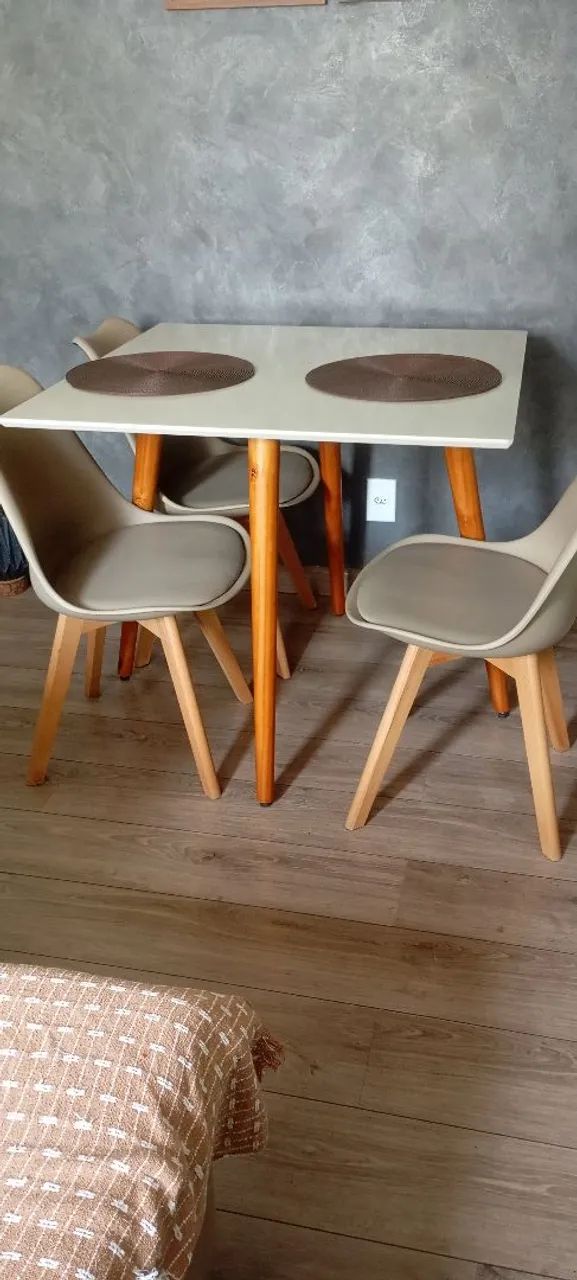 Mesa com 4 cadeiras  - Foto 4