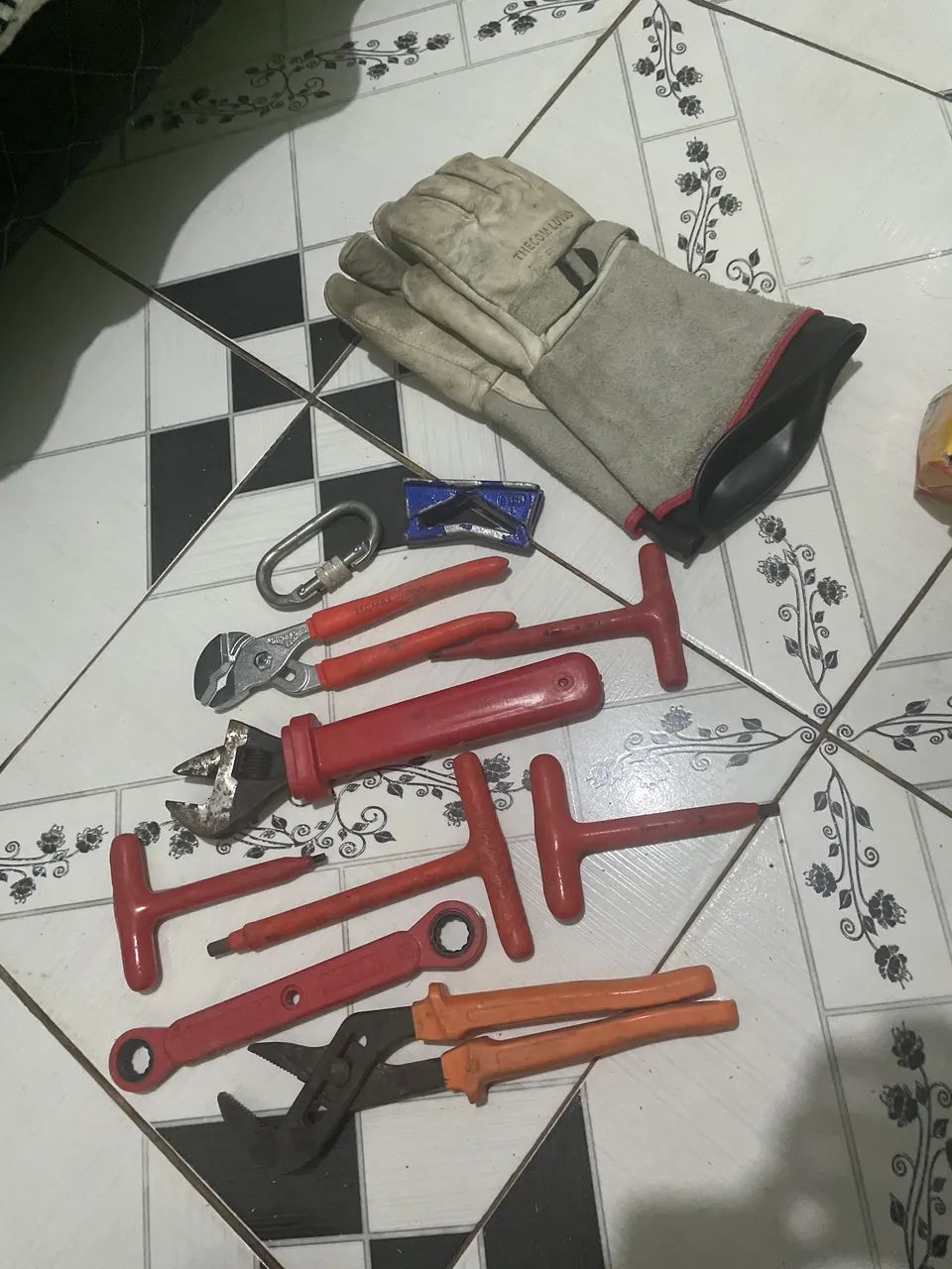 Ferramentas em geral isoladas  - Foto 2