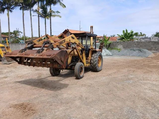 RETROESCAVADEIRA HS 86 - Foto 2