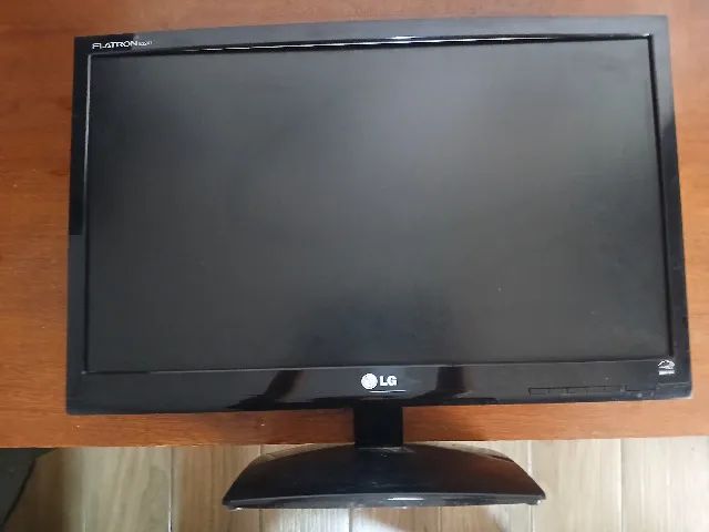 Monitor LG Flatron E2241V (com defeito e para retirada de peças)