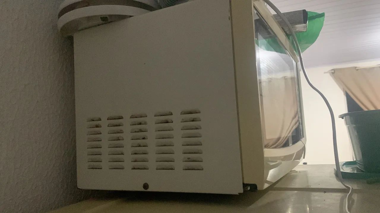 Vendo microondas COM DEFEITO  - Foto 4