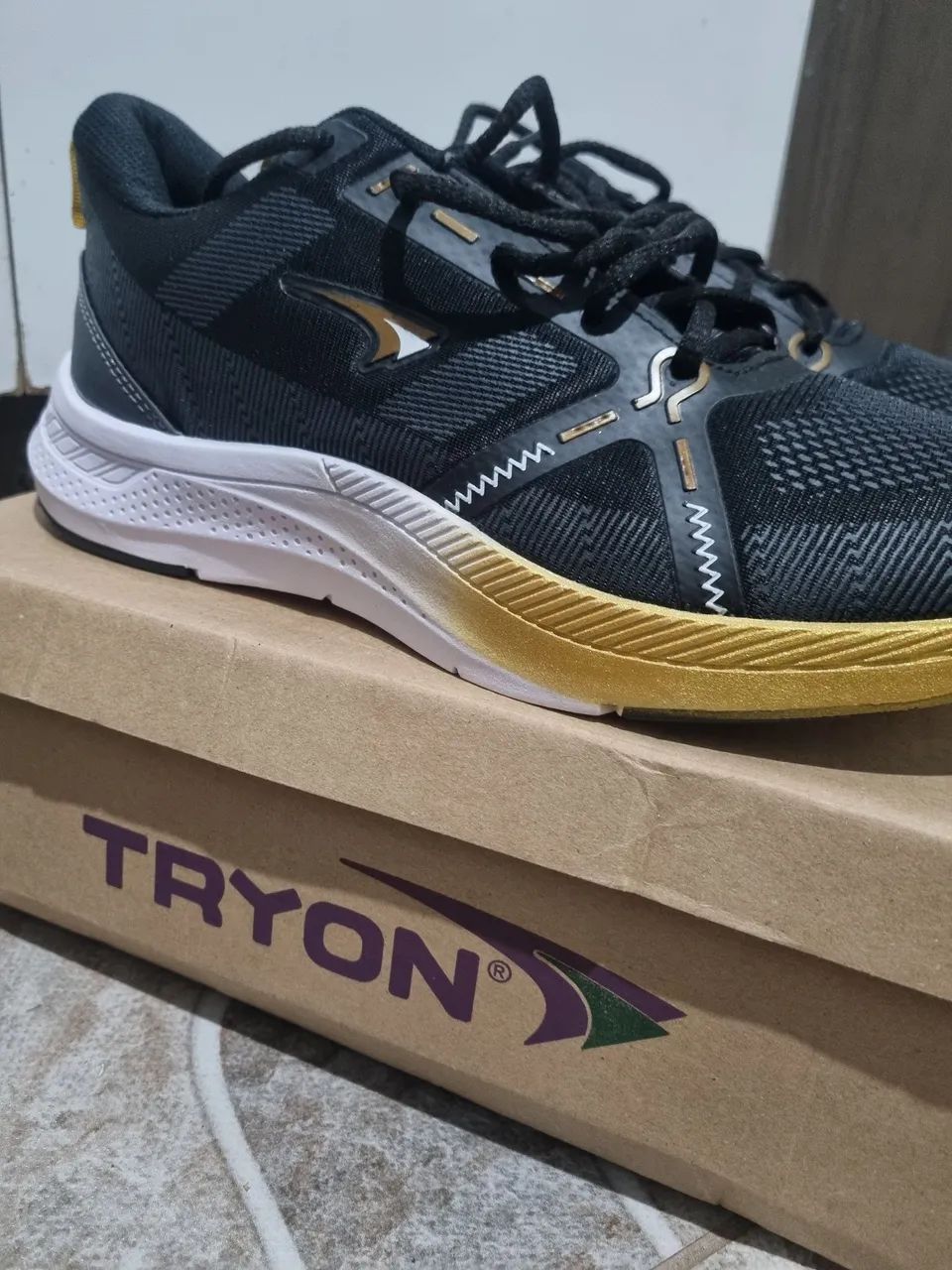 Tênis Tryon  novo n40
