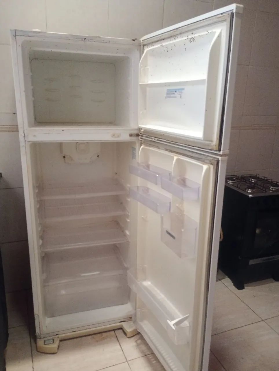 Vendo geladeira no precinho  - Foto 3