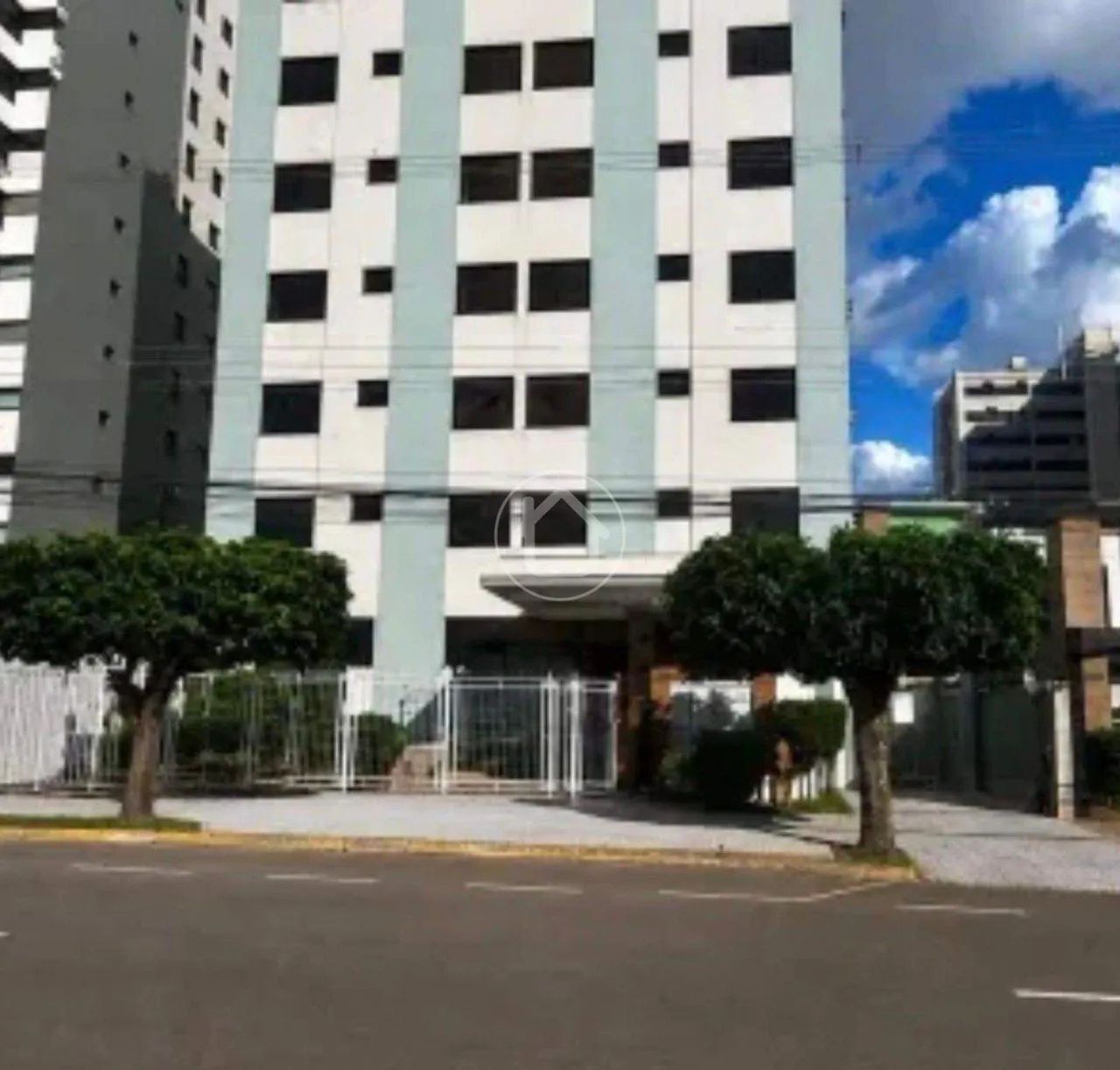 APARTAMENTO 2 QUARTOS CENTRO - ANA CLAUDIA
