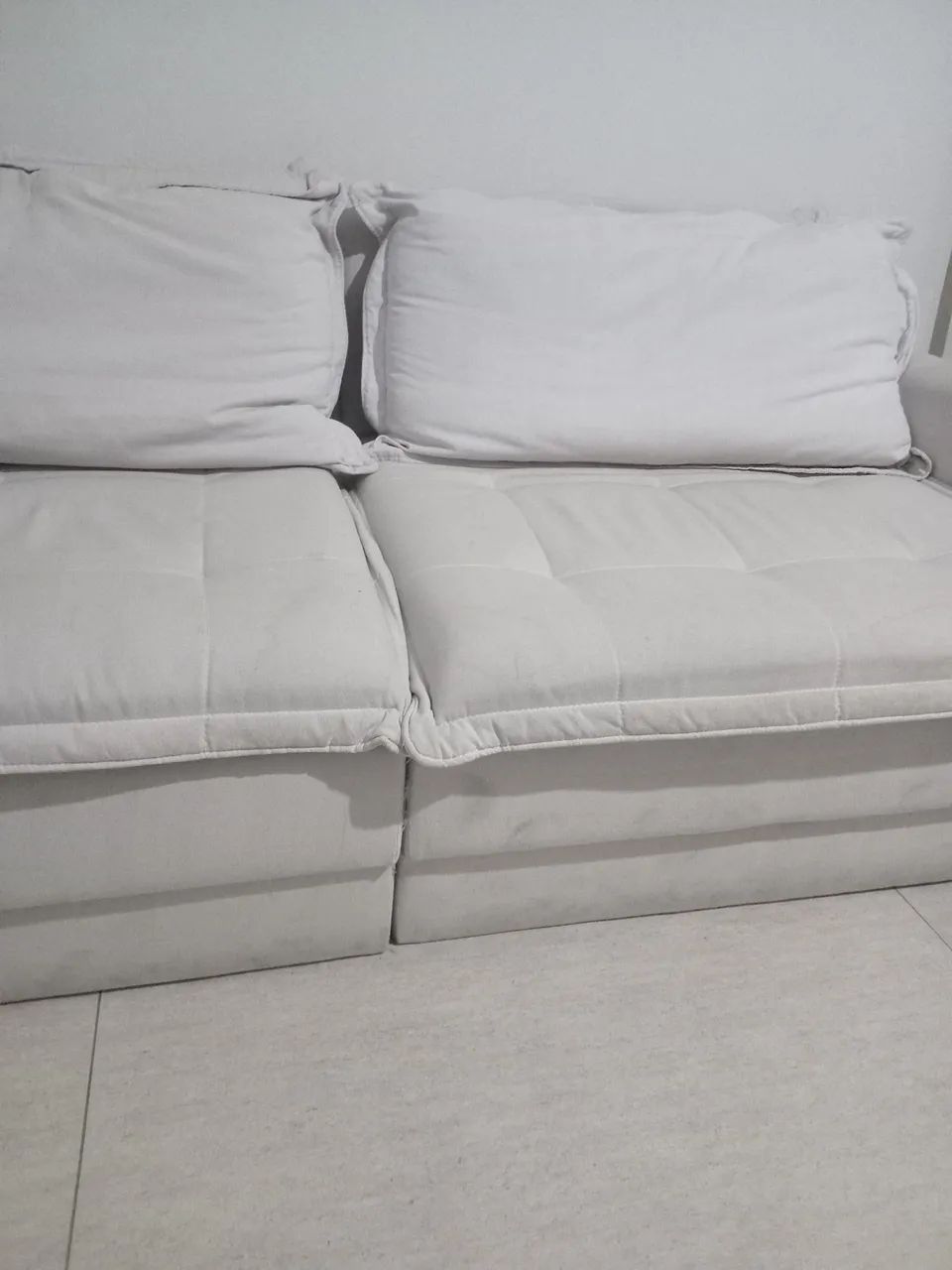 Sofá  cama usado em perfeito  estado 