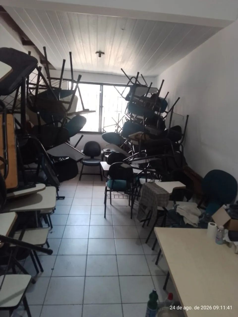 CADEIRA UNIVERSITARIA