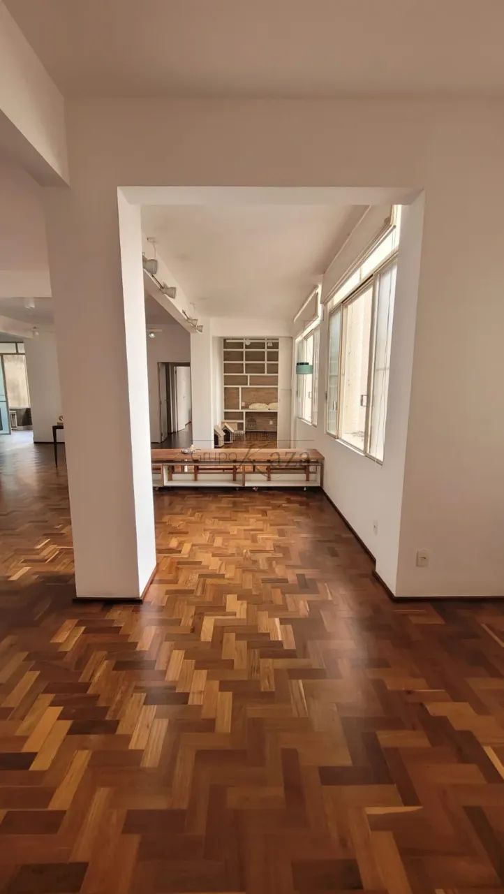 Apartamento - Higienópolis - 3 Dormitórios - 198m². - Foto 4
