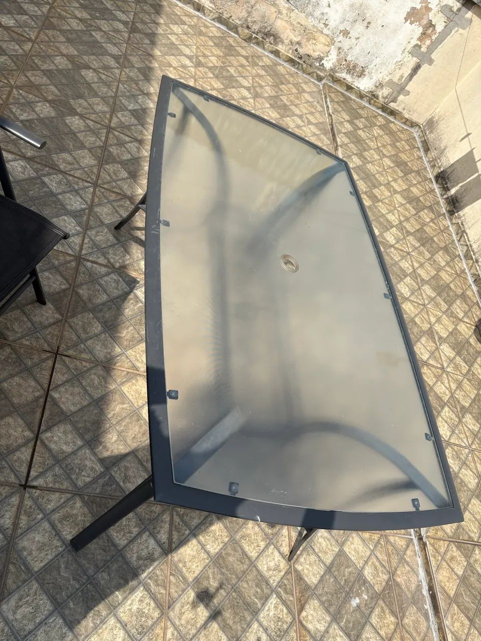 Mesa de jardim em vidro com 4 cadeiras reguláveis  - Foto 3