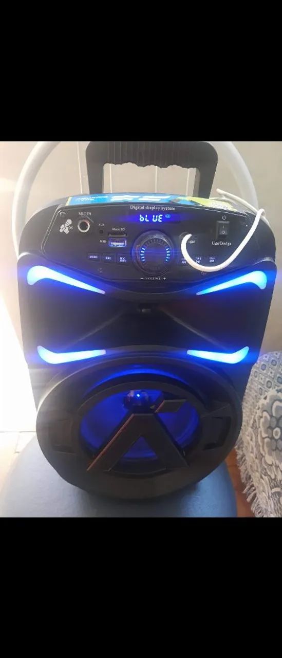 Vendo Caixa de som Bluetooth.