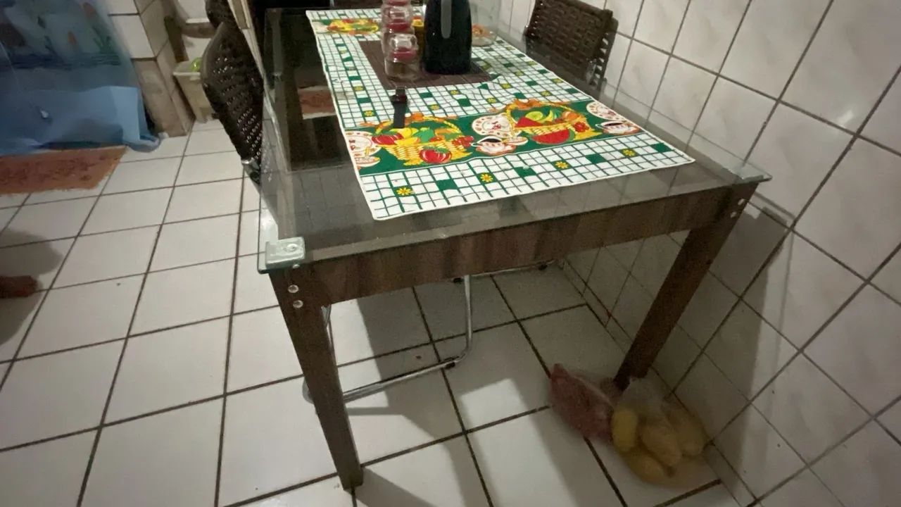 MESA DE JANTAR COM 4 CADEIRAS - Foto 5