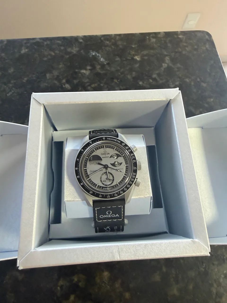 Omega moonswatch earthphase