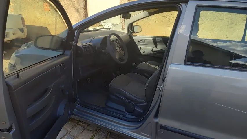 Volkswagen Fox City 1.0 MI/ 1.0mi Total Flex 8V 5P 2005